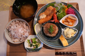 Japanese Hamburg Steak Lunch Meal - 日本料理 ハンバーグ ランチ