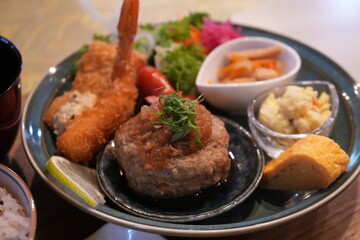 Japanese Hamburg Steak Lunch Meal - 日本料理 ハンバーグ ランチ