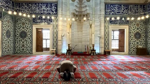 the grand mosque in istanbul turkey