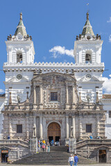 Fototapeta premium Quito, Ecuador - October 7, 2025: The Church and Convent of San Francisco is one of the most emblematic, ancient and extensive temples in the Historic Center of Quito.