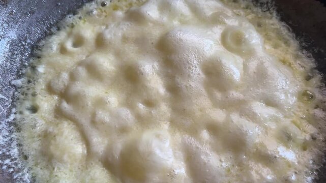 Boiling milk cream 