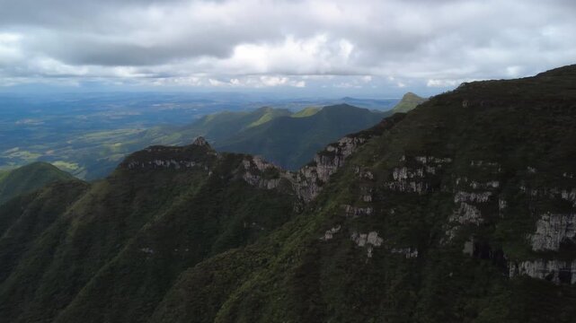 Drone Views of Serra do Rio do Rastro &ndash; Brazil&rsquo;s Most Winding Mountain Road