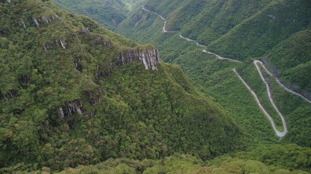 Drone Views of Serra do Rio do Rastro &ndash; Brazil&rsquo;s Most Winding Mountain Road