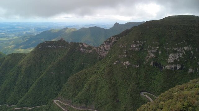 Drone Views of Serra do Rio do Rastro &ndash; Brazil&rsquo;s Most Winding Mountain Road