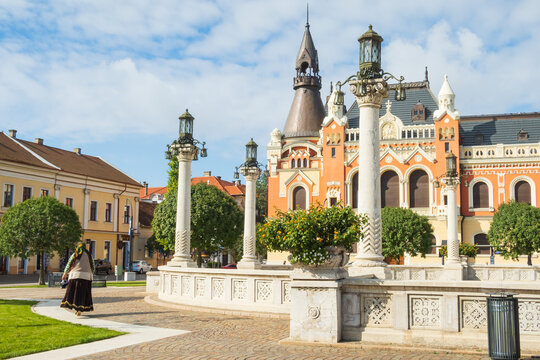 Piata Unirii (Unity Square) and Art Nouveau buildings in Oradea old town, Transylvania, Romania