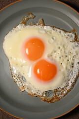 目玉焼き