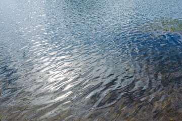 秋の湖面が輝く04