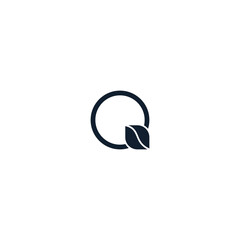 q logo circular pattern with leaves