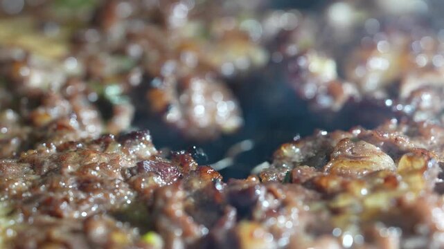 Traditional Korean Grilled Shellfish (Gari Gui) Cooking Scene
