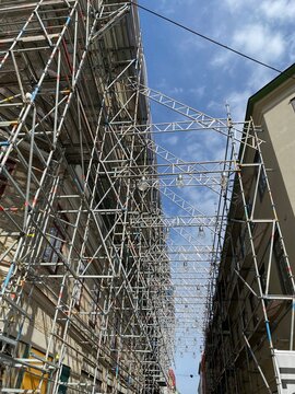 ger&uuml;st, baustelle, ger&uuml;stbau, ger&uuml;ste, einger&uuml;stet, renovierung, stahl, anlagen, metall, bauwerk, himmel, branche, architektur, bauger&uuml;st, br&uuml;cke, emporragen, aufbau, blau, gewerblich, stelle, einrahm