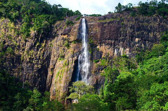 Diyaluma Falls is Sri Lanka's second highest waterfall in Sri lanka