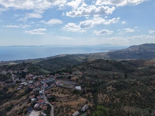 Obraz premium Aerial View of a Peaceful Coastal Town