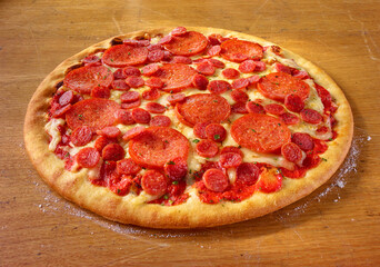 Salamipizza, Italien, Salami, Pizza, isoliert, scharf, 