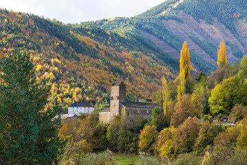 Linas de Broto is an Aragonese town belonging to the municipality of Torla-Ordesa, in the Sobrarbe region, province of Huesca, Aragon, and very close to the Ordesa and Monte Perdido National Park.