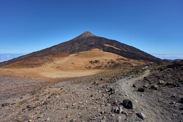 Trail leading toward Mount Teide