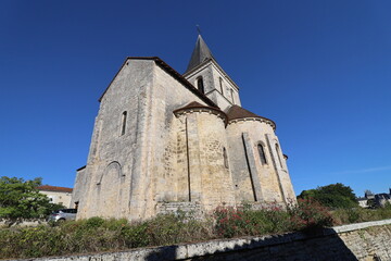Eglise Saint Médard, village de Verteuil sur Charente, département de la Charente, France