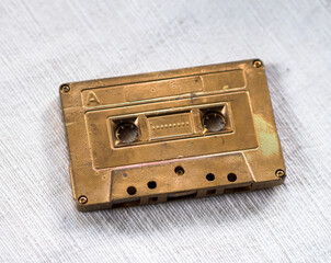 goldene Musikkassette