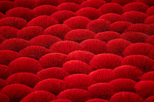 Incense production in vietnamese village showcases tradition and craftsmanship