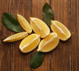 sliced ​​lemons on a rustic background