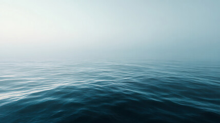 Obraz premium 濃霧の中の海原の風景