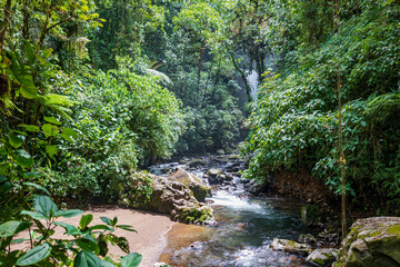 Obraz premium Landscape view of La Paz Waterfall (Catarata de La Paz) in a lush forest (Alajuela, Costa Rica). 
