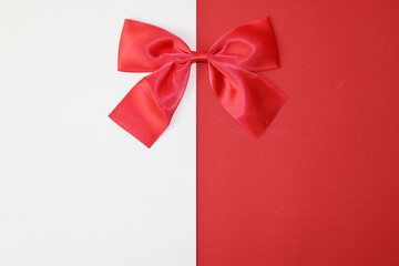 リボン_背景_白と赤