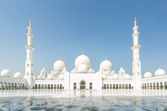 Exterior of Sheikh Zayed Grand Mosque, Abu Dhabi, UAE
