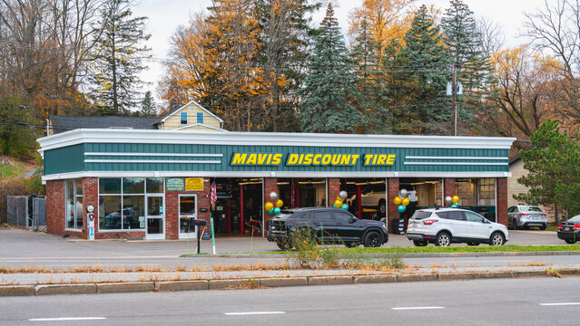 Dewitt, NY - Nov 8, 2025: Mavis Discount Tire is a national auto service chain offering tires, brakes, alignments, and oil changes across 2,300+ U.S. locations with value-driven service