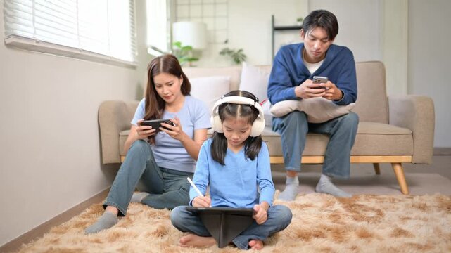 Family phubbing daughter while using digital devices