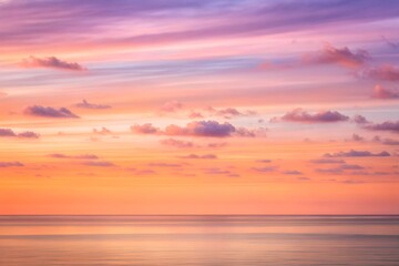 Fototapeta premium Serene Sunset Sky with Natural Colors 
