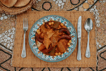 Un couscous marocain un plat typique du Maroc