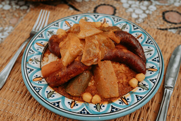 Un couscous marocain un plat typique du Maroc