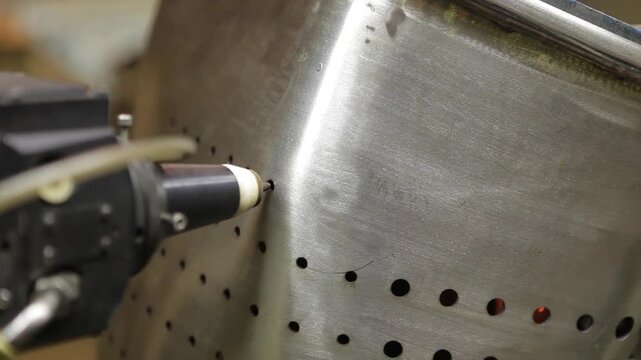 per&ccedil;age laser et d&eacute;coupe laser