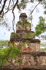This tall temple is located within the Polonnaruwa ancient City in Sri Lanka, it is popular with tourists and is a UNESCO world heritage site.