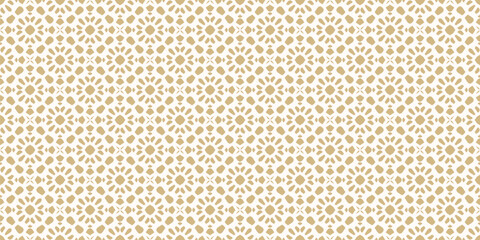 Golden abstract mosaic seamless pattern in Islamic style. Luxury gold and white vector ornamental texture. Elegant oriental geometric background with floral grid, lattice, mesh, tiles. Repeated design
