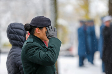 Québec, Canada. Cérémonie du jour du Souvenir à Québec. Le salut militaire.