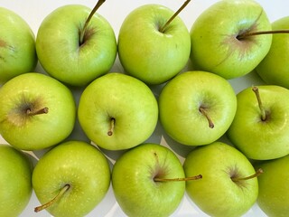 Green apples are slightly more sour than red apples.