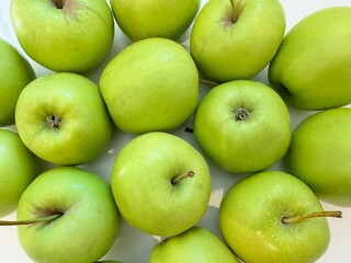 Green apples are slightly more sour than red apples.