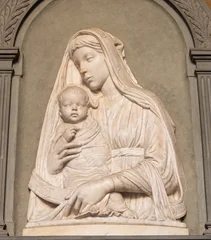 Fotobehang Jezus Christus Fkirebce - The renaissance marble relief of Madonna in the church Basilica della Santissima Annunziata by Michelozzi Michelozzo (1396 - 1472)  © Renáta Sedmáková