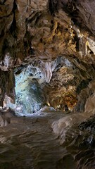 Le "Tombeau de Pyrène" de la grotte de Lombrives (Ariège)	