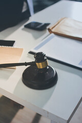 Lawyer explained to the client about the law that must be brought against the court case.