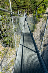 Le passage suspendu- Suisse Montagne