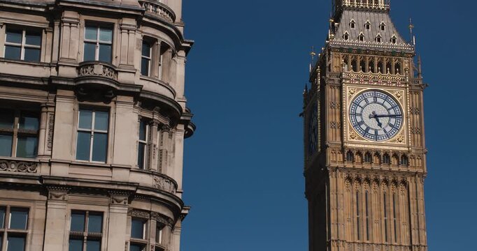 Big Ben, Houses of Parliament in a blue sky, summer, London, England