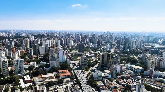 Vista a&eacute;rea do centro da cidade de Santo Andr&eacute; - S&atilde;o Paulo. Brasil. Aerial view of downtown Santo Andr&eacute; - S&atilde;o Paulo, Brazil.