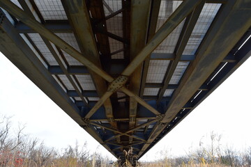 Naklejka premium 鉄橋と鉄道線路