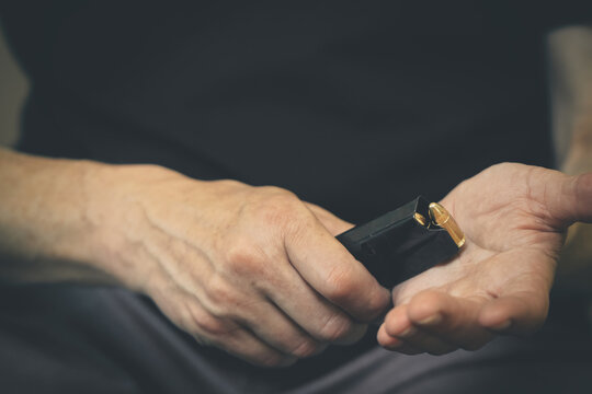 Loading pistol and manipulating with semiautomatic 9 mm pistol details