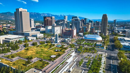 Naklejka premium Aerial Salt Lake City Downtown Skyline Tabernacle and Mountains