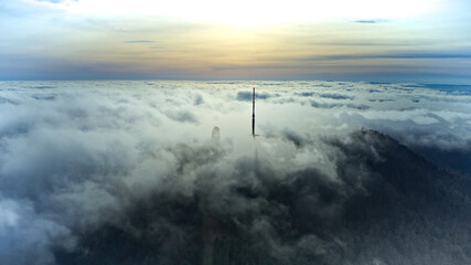 Inselsberg im Nebel. 
