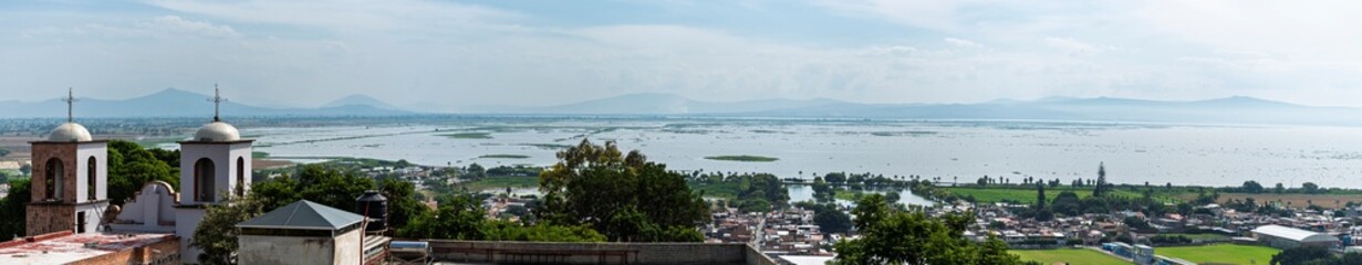 santuario de guadalupe, jamay, house of god, arquitectura, religiones, edificio, torre, viajando, catedral, grecia, europa, aspa, españa, santorini, ortodoxa, cielo, viejo, hito, campana, ciudad © fergomez