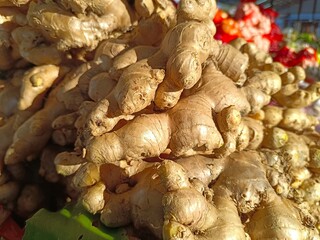 Organic Ginger Harvest Displayed at Local Farmers Market